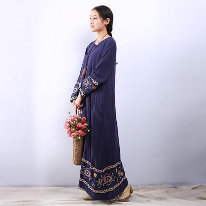 Gesticktes chinesisches Kleid mit Blumenmuster