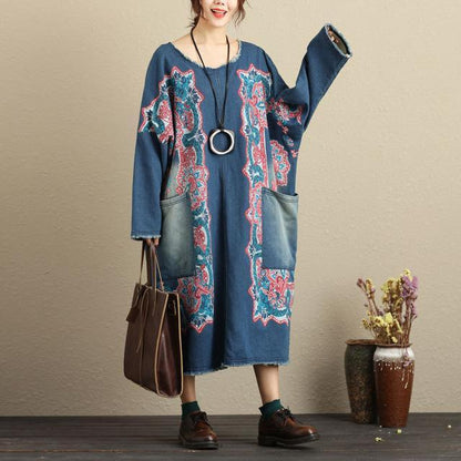 Buddha Trends فستان متعدد الألوان أزرق / مقاس واحد من قماش الدنيم المرقع مع جيوب كبيرة