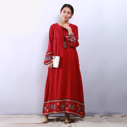 Китайское платье с вышивкой