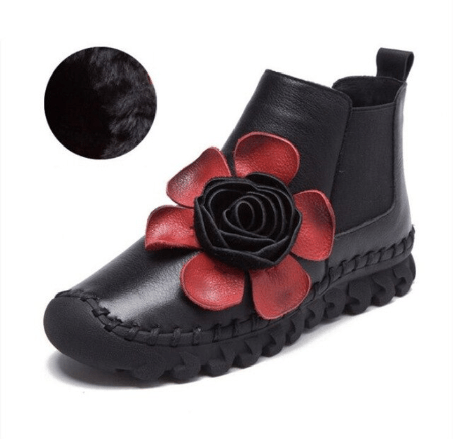 Przyziemne, haftowane buty hippie w kwiaty