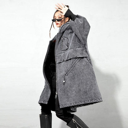 Czarna kurtka dżinsowa w stylu grunge Trends w stylu grunge