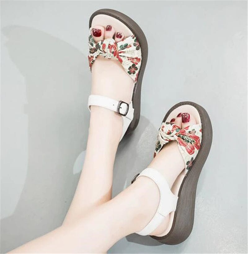 Buddha Trends Ręcznie robione skórzane sandały na platformie w stylu retro w kwiaty