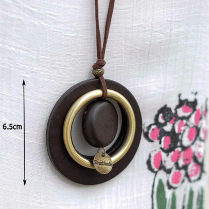 Collier pendentif cercle en bois fait à la main de Buddha Trends