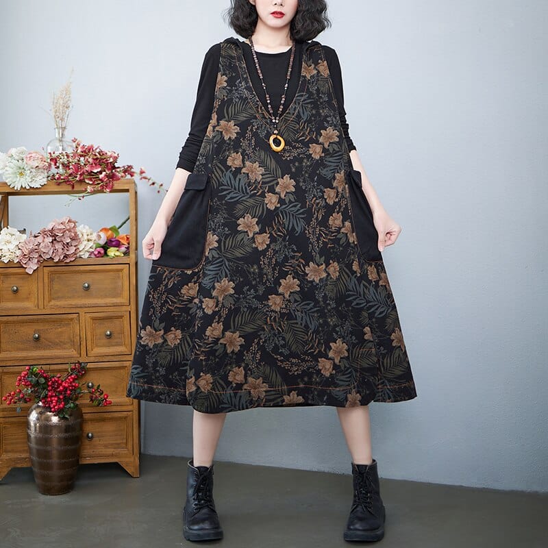 Sukienka ogólna Buddha Trends Czarna / jeden rozmiar / chińska sukienka z kapturem i kwiatowym wzorem