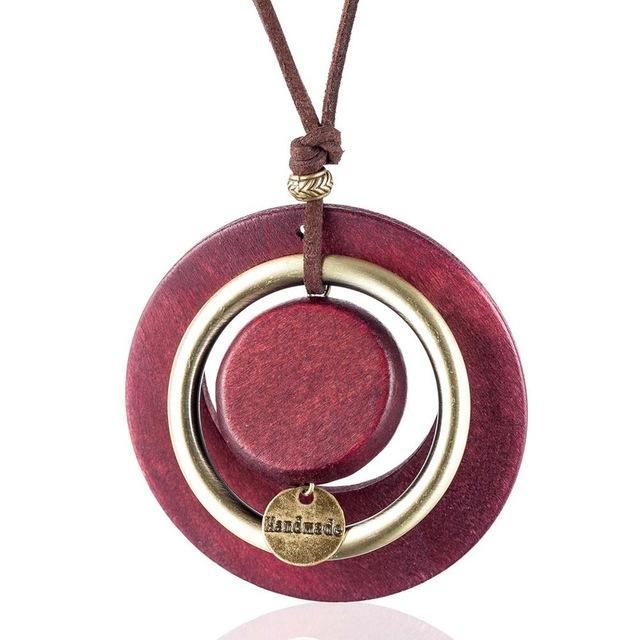 Collier pendentif cercle en bois fait main rouge Buddha Trends