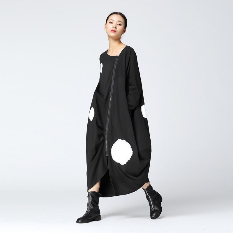 Buddha Trends Pulloverkleider Schwarz / Einheitsgröße Schwarz-weiß gepunkteter, übergroßer Cardigan mit Reißverschluss