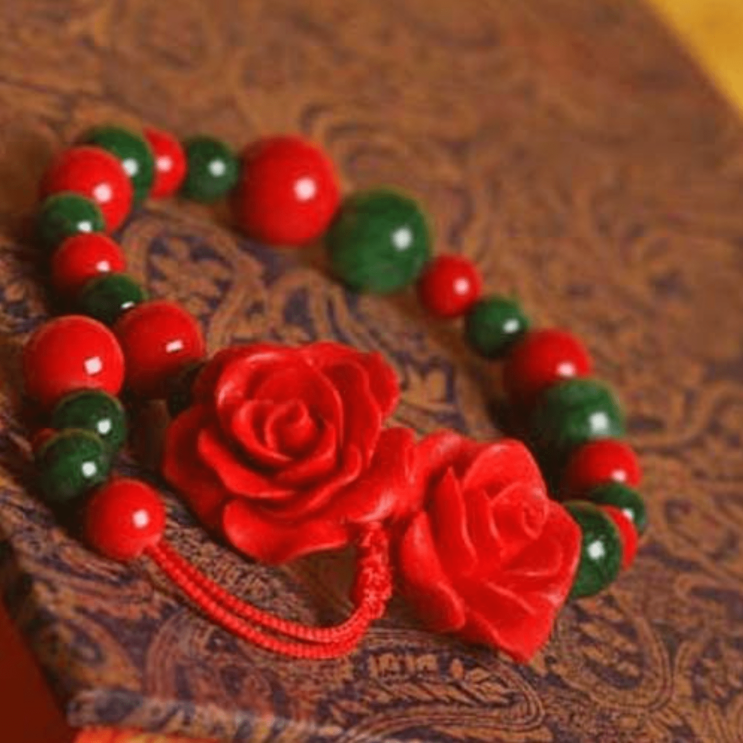 Buddhatrends 2 Roses Handmade Beaded Bracelet