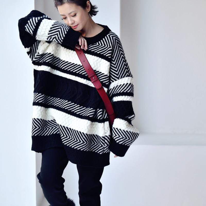 Sweter Buddhatrends Diana Black And White Stripes Pullover