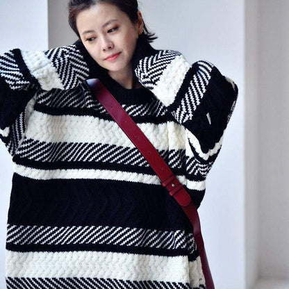 Buddhatrends sweater Diana Black And White Stripes Pullover