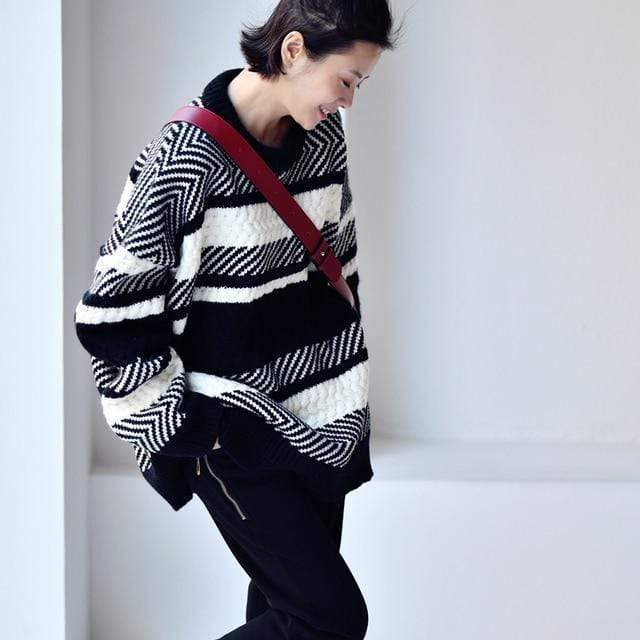Buddhatrends sweater Diana Black And White Stripes Pullover